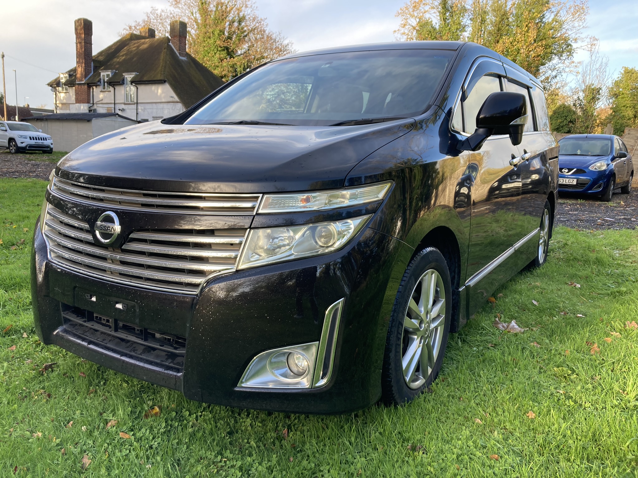 ULEZ FREE NISSAN ELGRAND HIGHWAY STAR 2012
