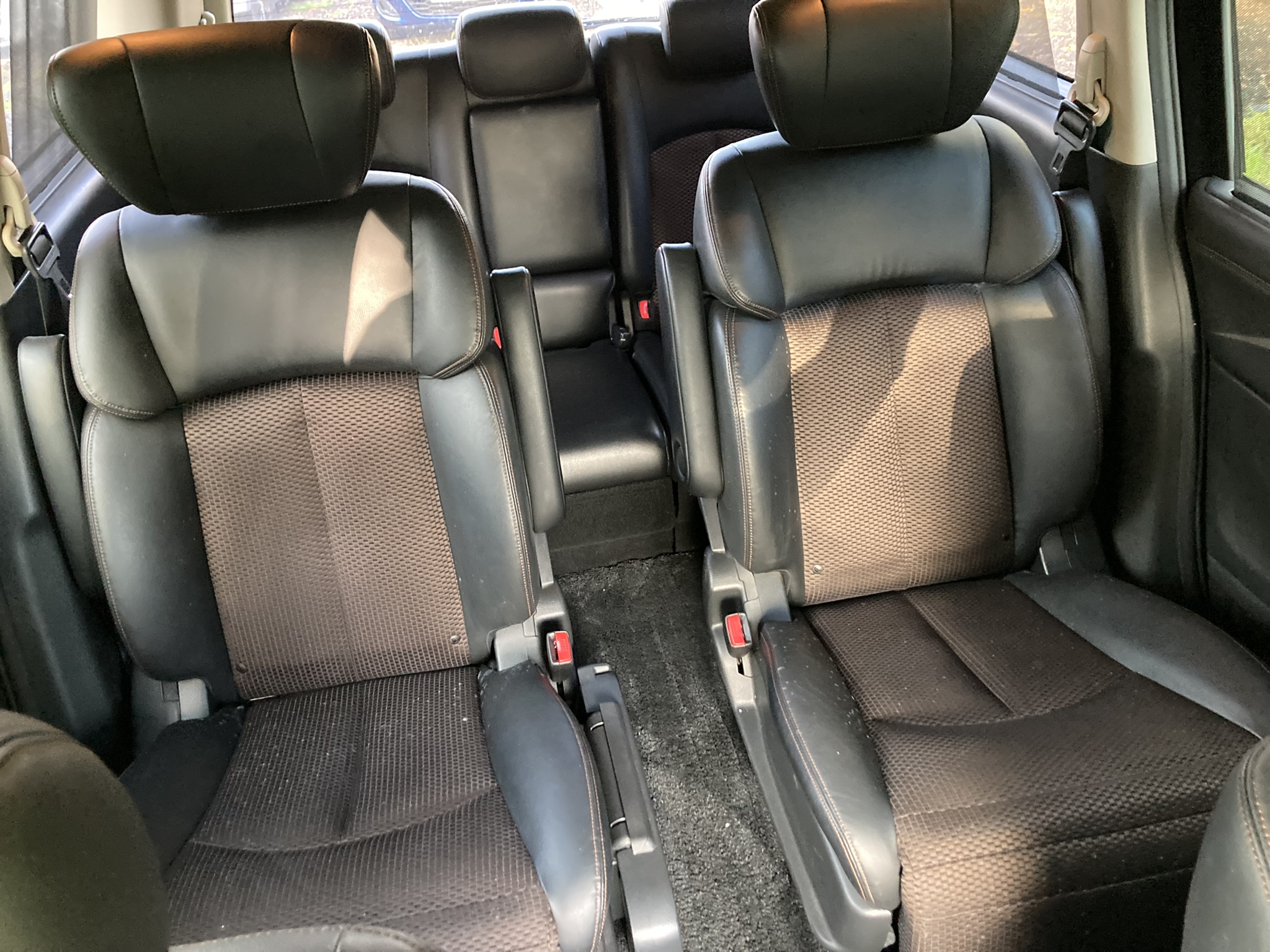 ULEZ FREE NISSAN ELGRAND HIGHWAY STAR 2012