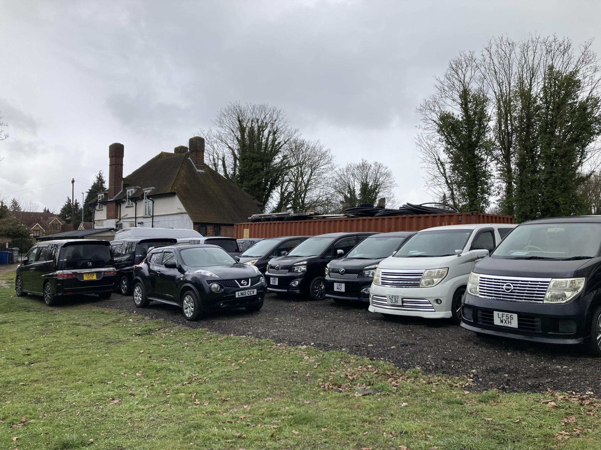 ULEZ FREE NISSAN ELGRAND HIGHWAY STAR 2012