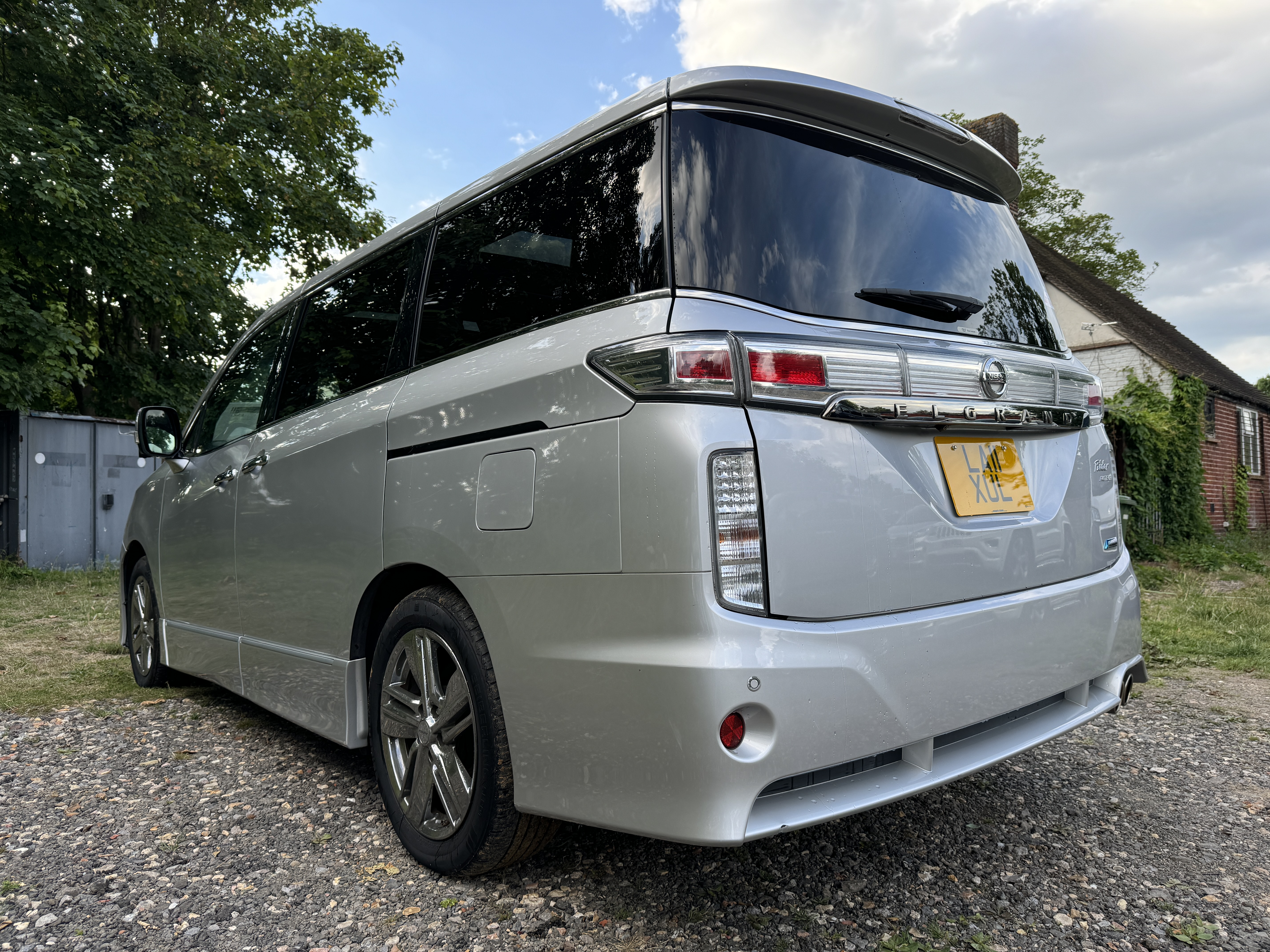 NISSAN ELGRAND RIDER S 2011 ULEZ FREE