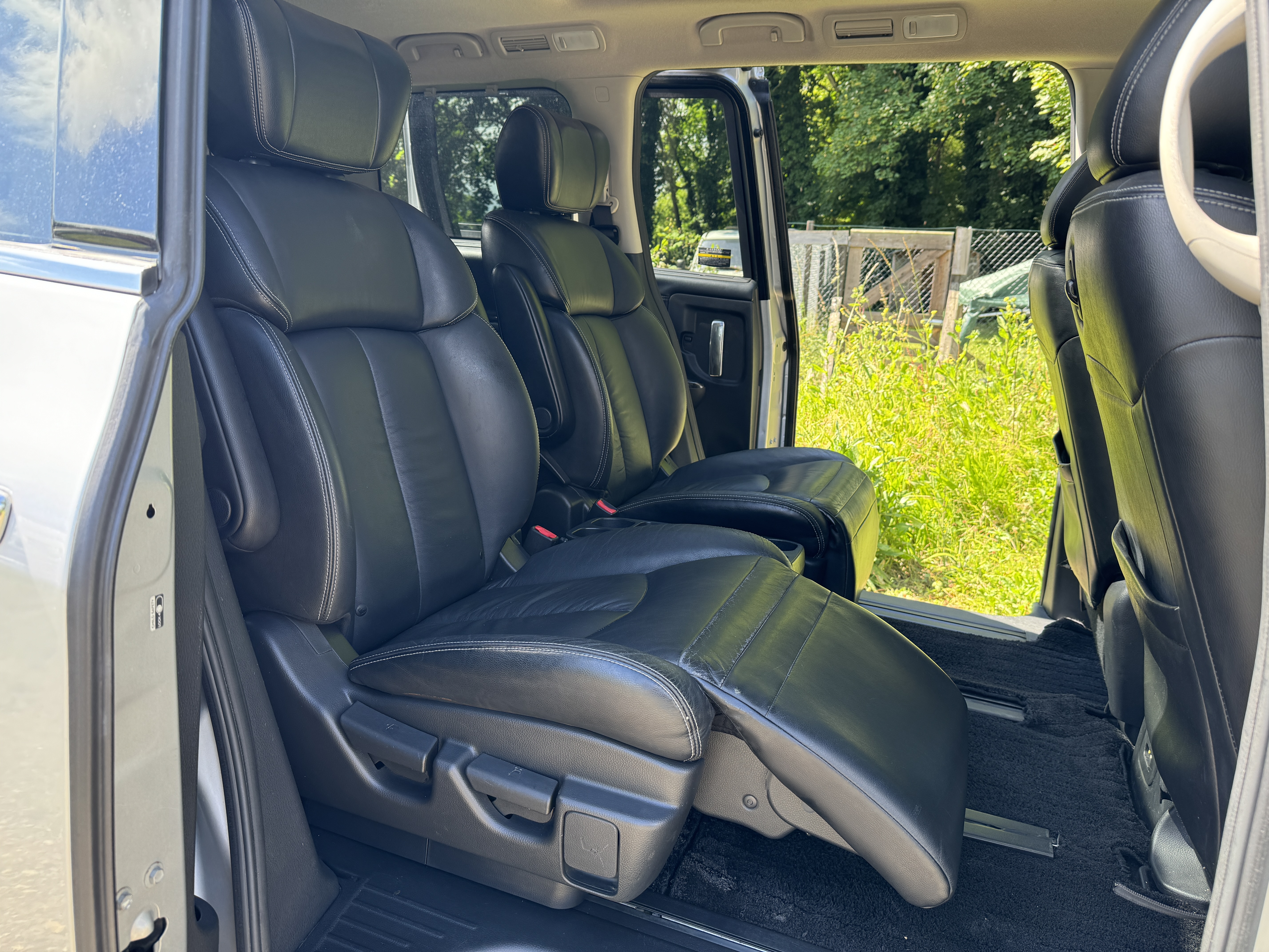 NISSAN ELGRAND RIDER S 2011 ULEZ FREE