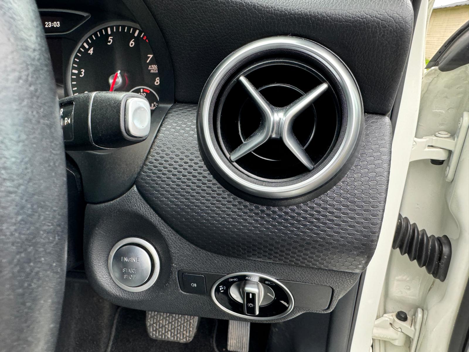 MERCEDESE A180 SE 2016 AUTOMATIC PETROL ULEZ FREE