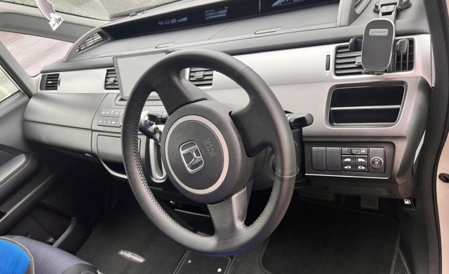 HONDA STEPWAGON SPADA
