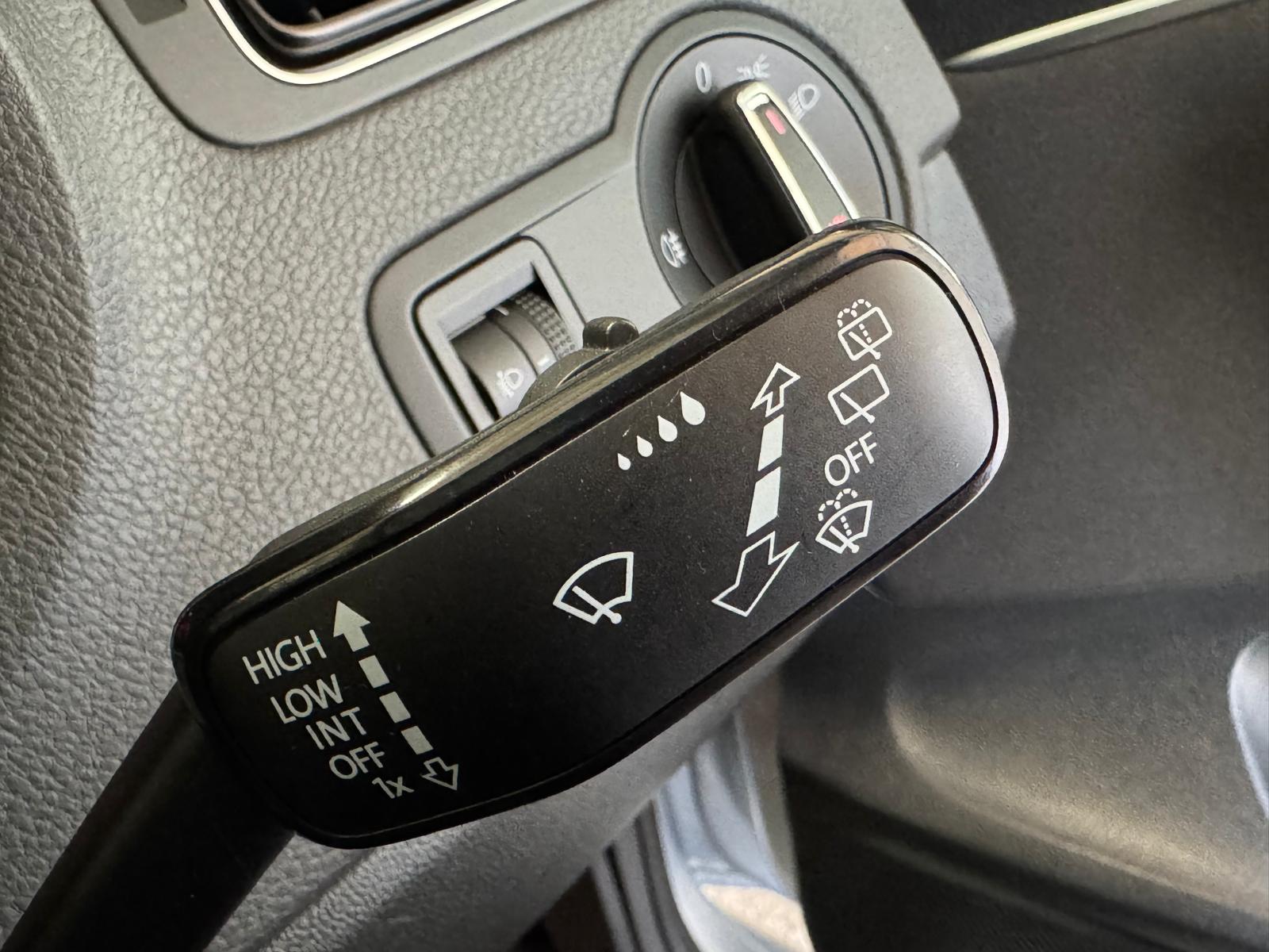 VOLKSWAGEN POLO 1.2 PETROL AUTOMATIC
