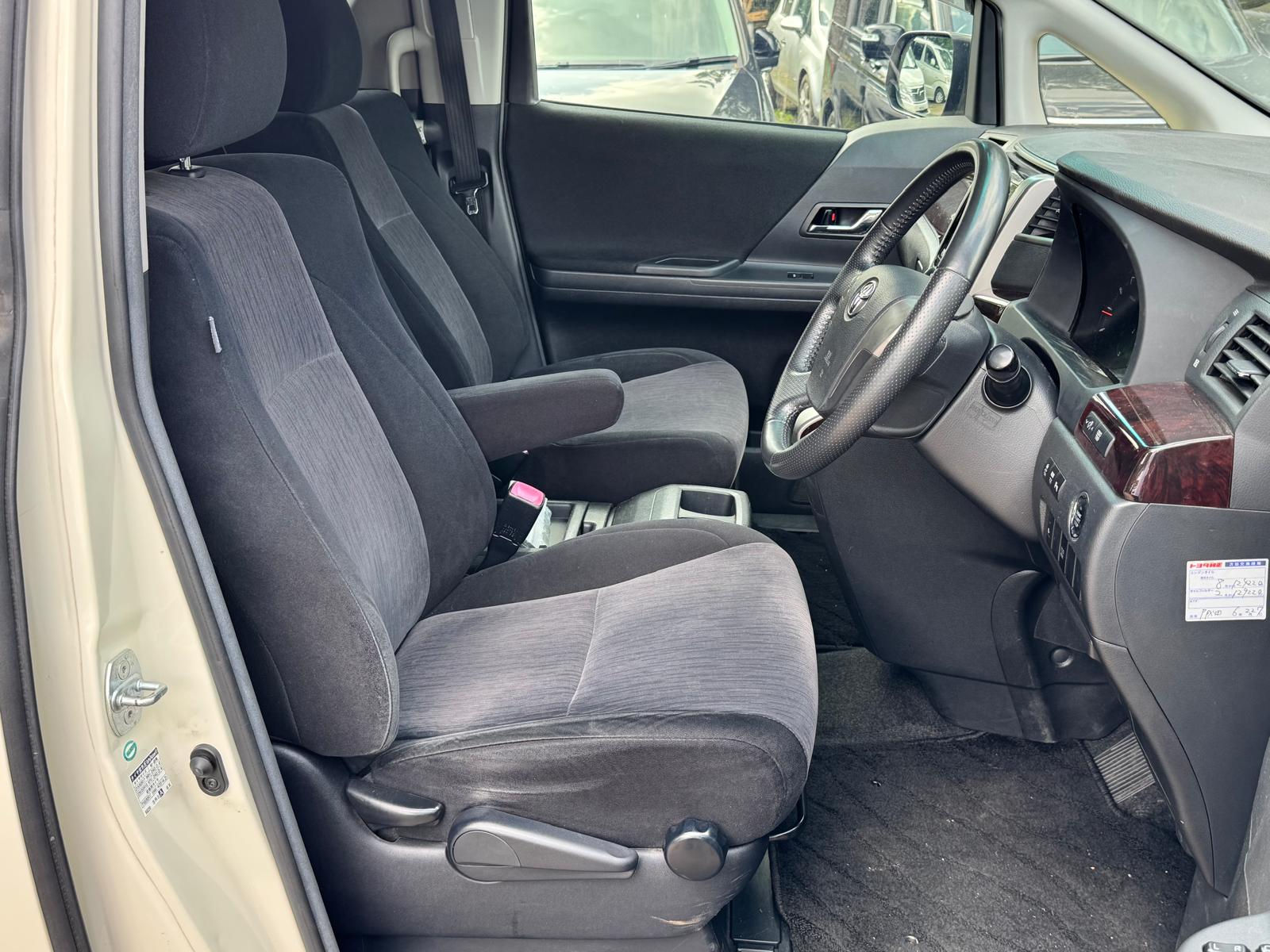 TOYOTA ALPHARD 2012 ULEZ FREE