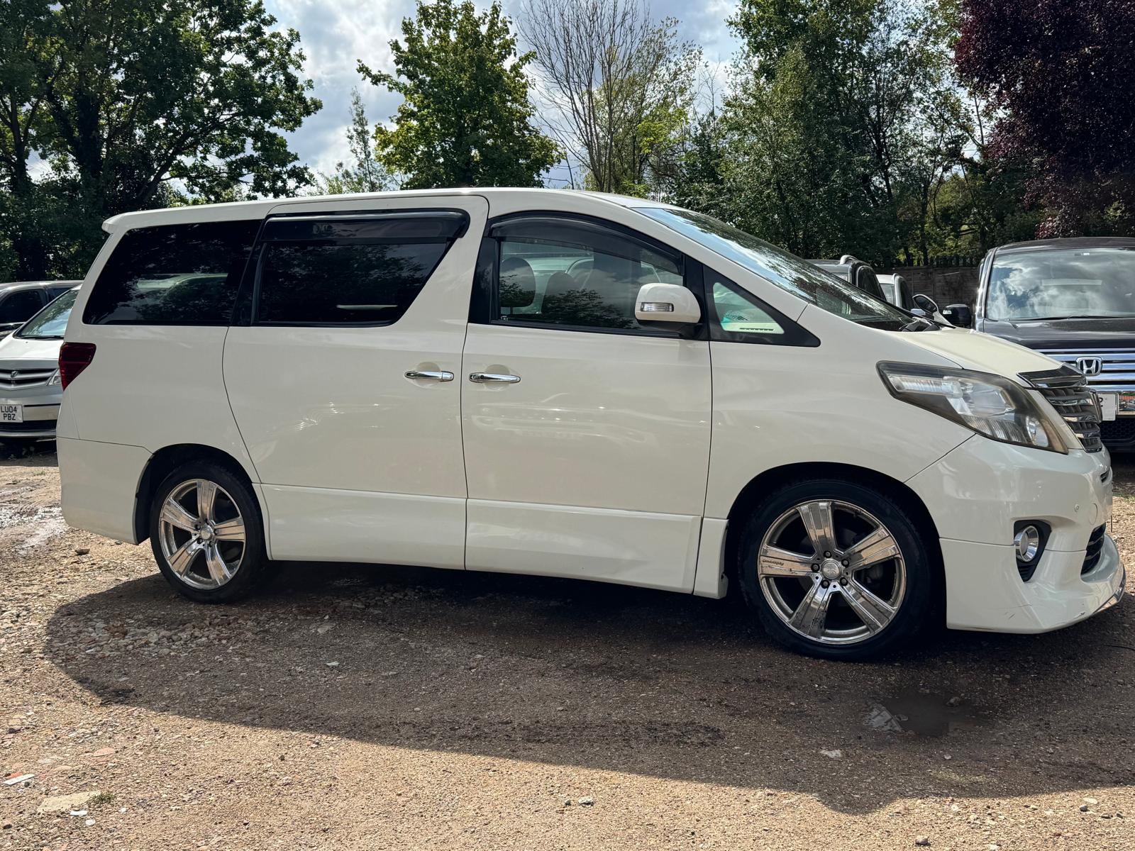 TOYOTA ALPHARD 2012 ULEZ FREE