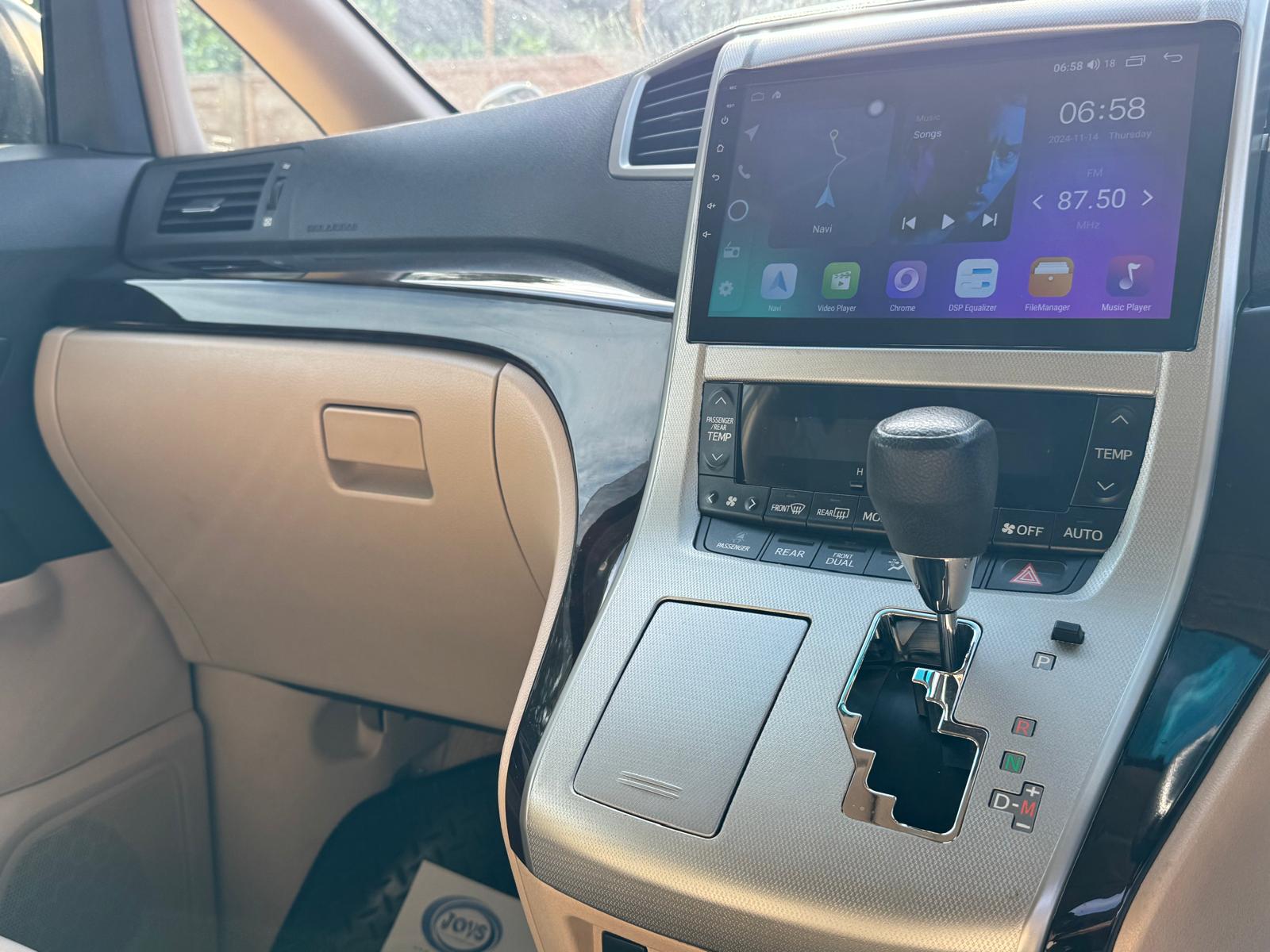 TOYOTA VELLFIRE 2011 ULEZ FREE
