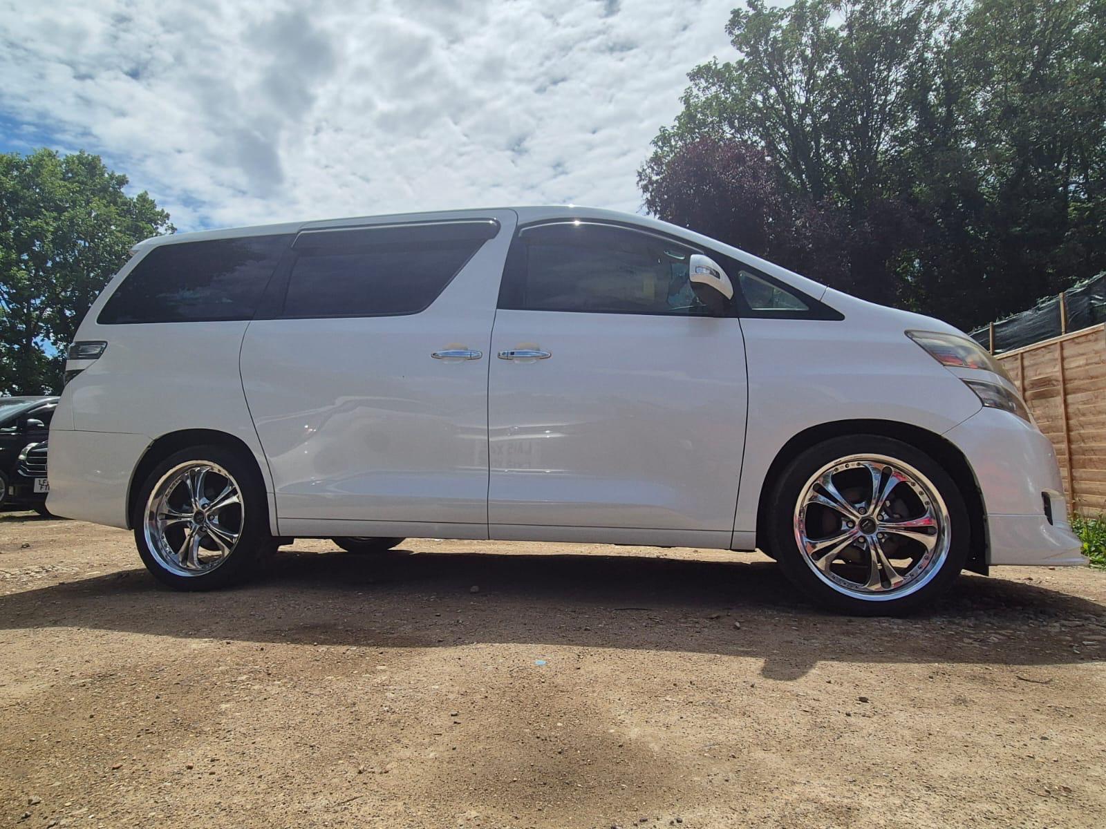 TOYOTA VELLFIRE 2011 ULEZ FREE