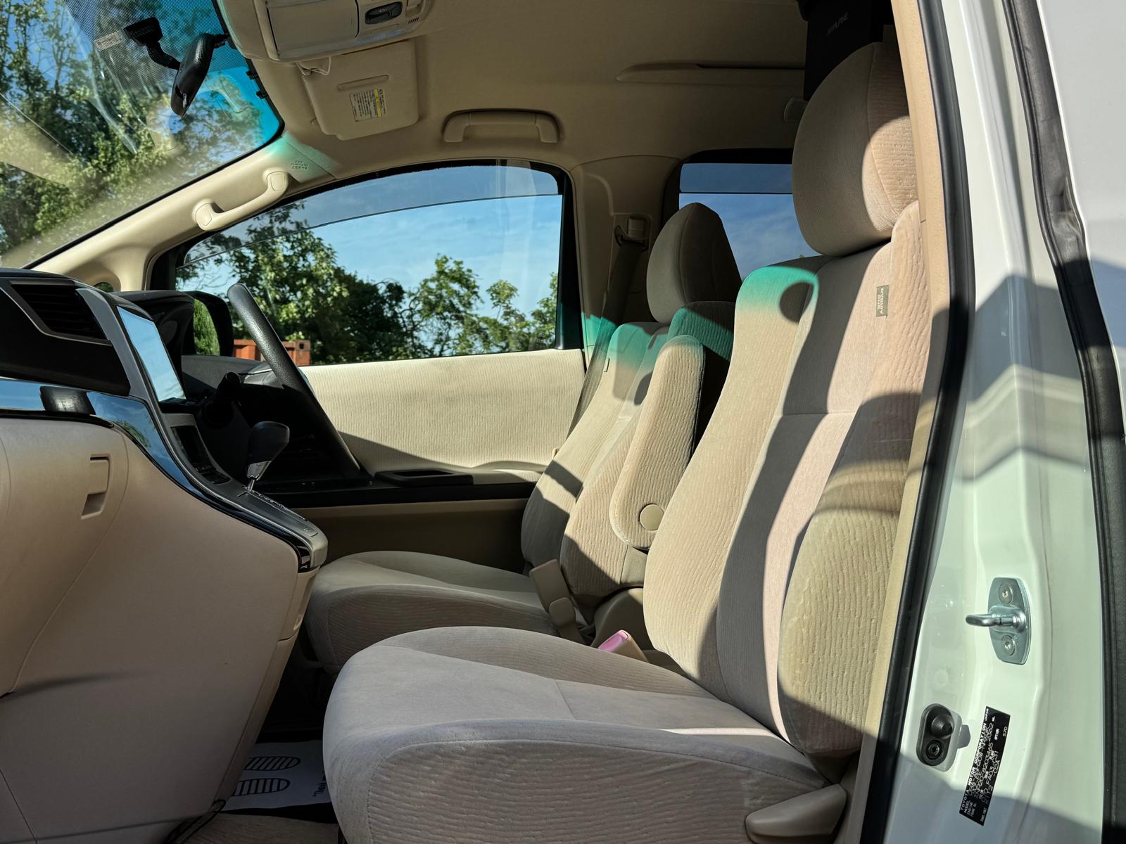 TOYOTA VELLFIRE 2011 ULEZ FREE