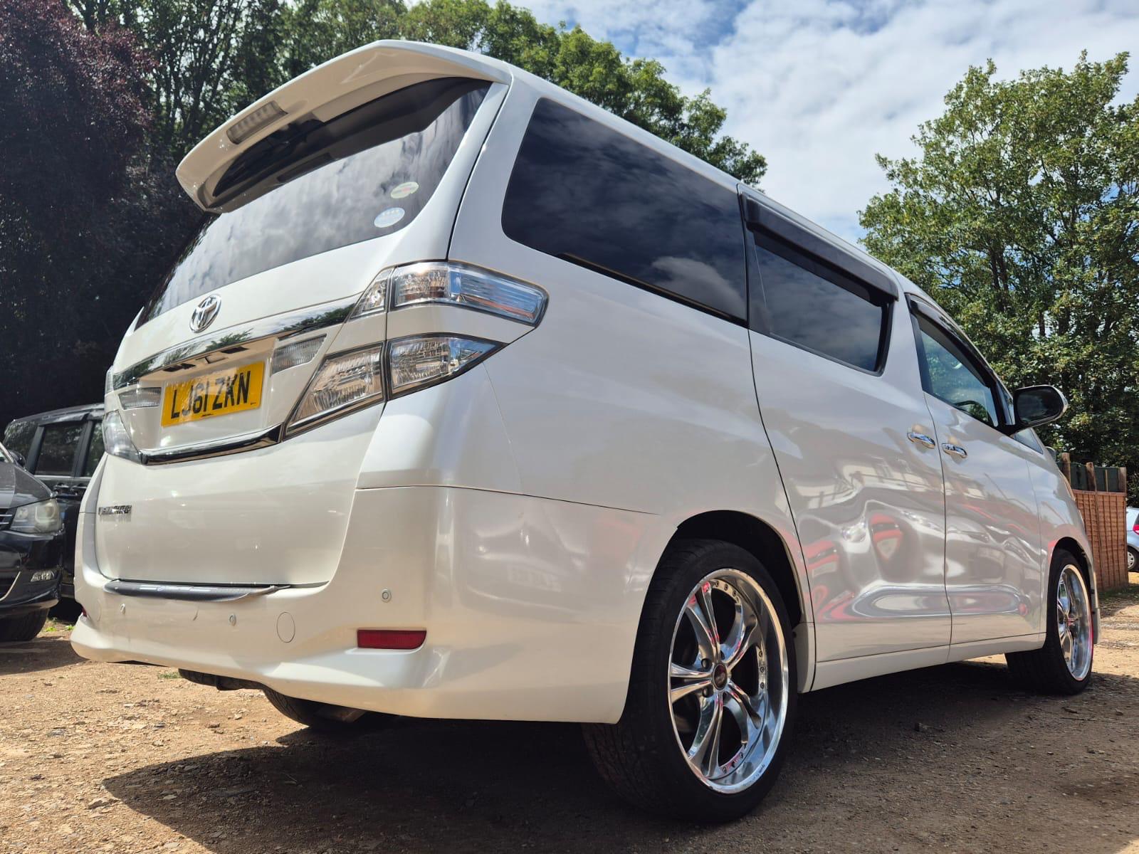 TOYOTA VELLFIRE 2011 ULEZ FREE