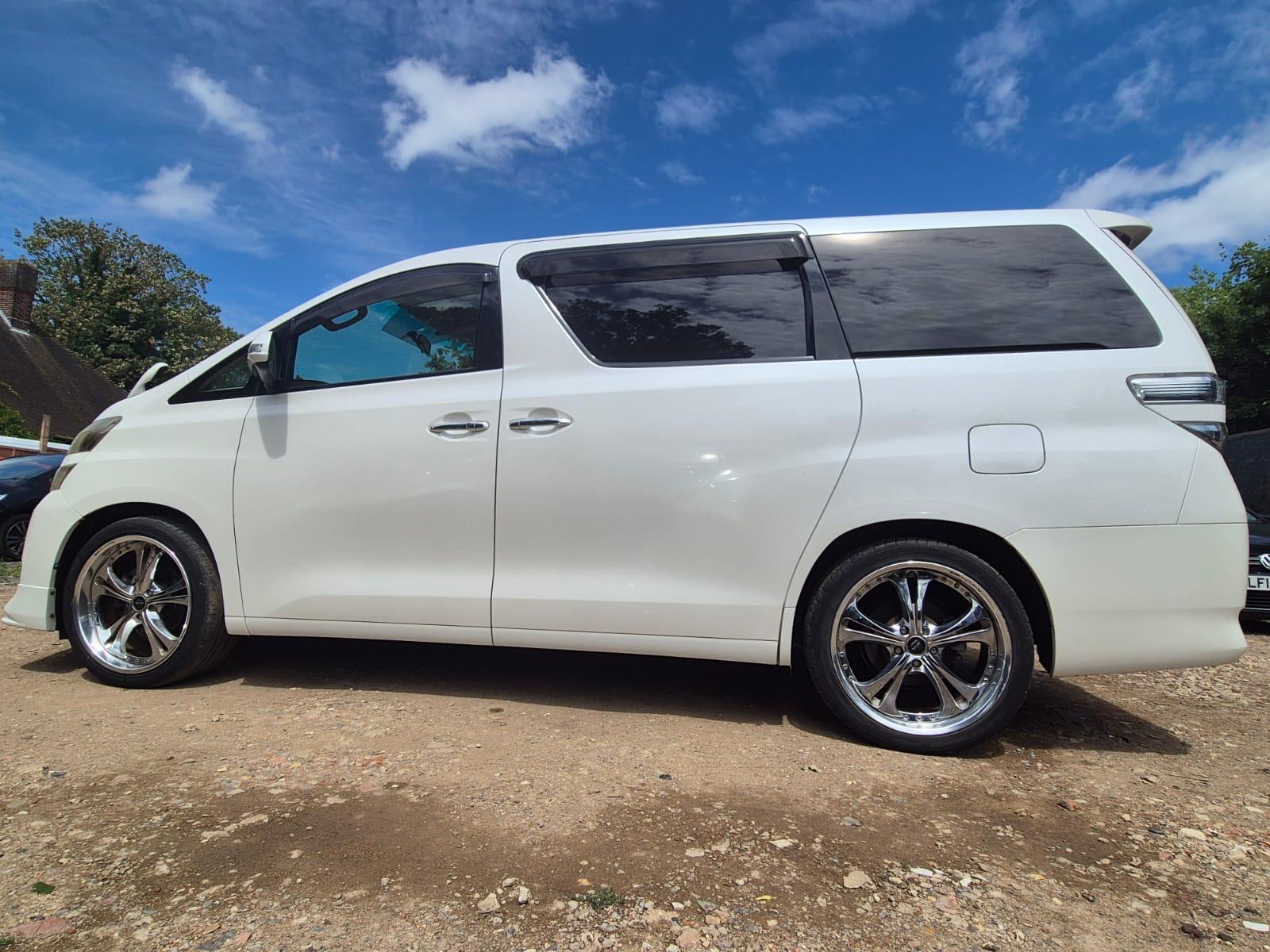 TOYOTA VELLFIRE 2011 ULEZ FREE