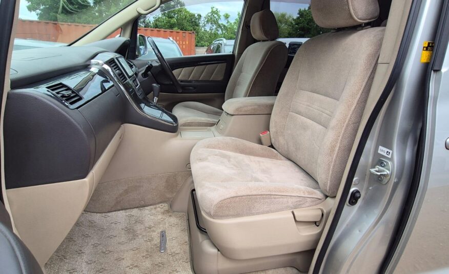 TOYOTA ALPHARD HYBRID 2004