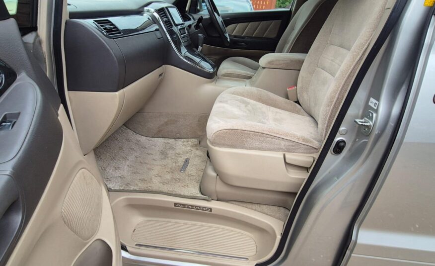 TOYOTA ALPHARD HYBRID 2004
