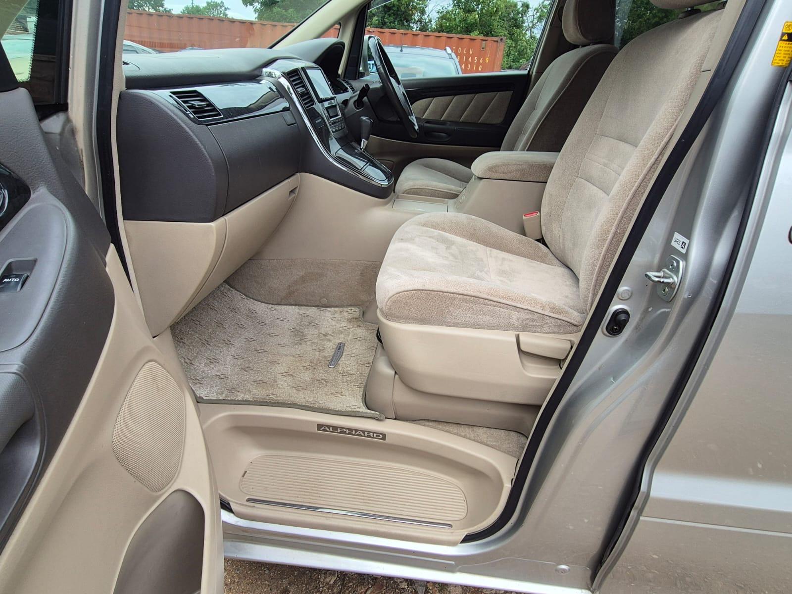 TOYOTA ALPHARD HYBRID 2004