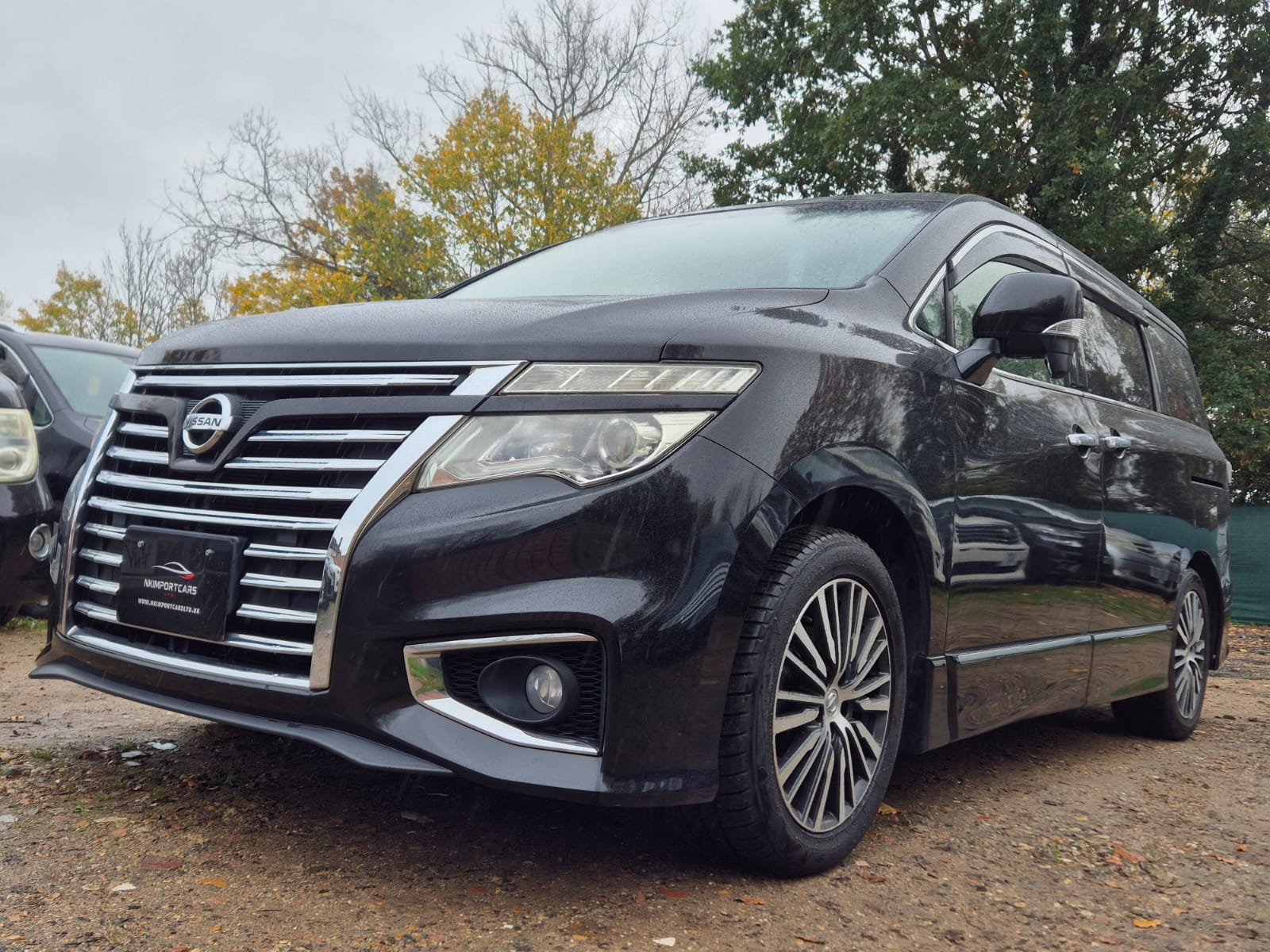 NISSAN ELGRAND HIGHWAY STAR PETROL AUTOMATIC 2014
