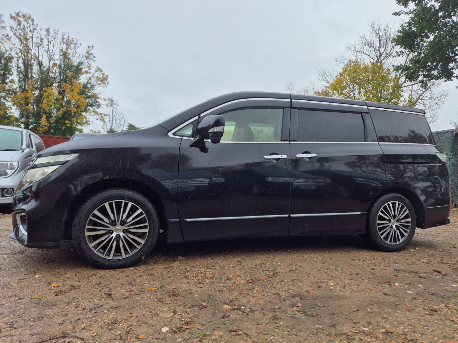 NISSAN ELGRAND HIGHWAY STAR PETROL AUTOMATIC 2014