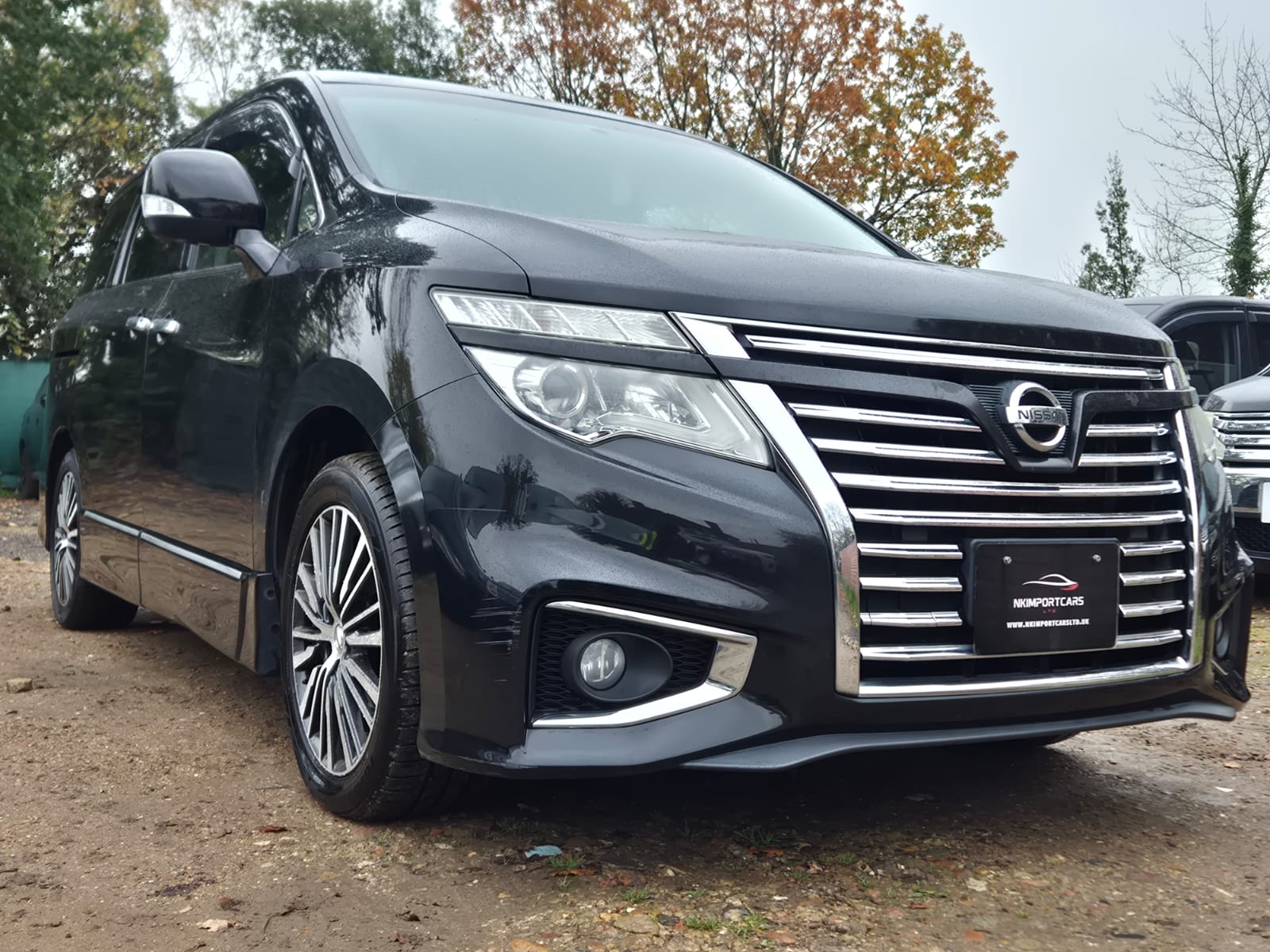 NISSAN ELGRAND HIGHWAY STAR PETROL AUTOMATIC 2014