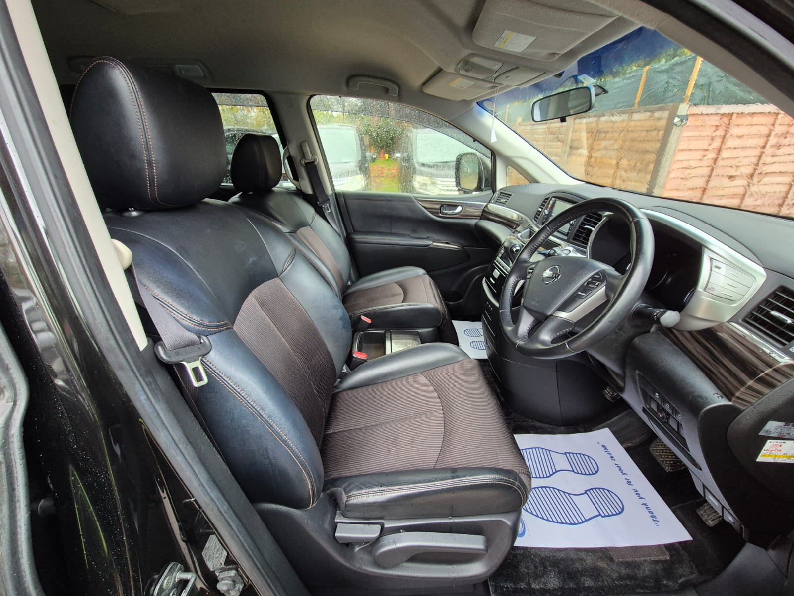 NISSAN ELGRAND HIGHWAY STAR PETROL AUTOMATIC 2014