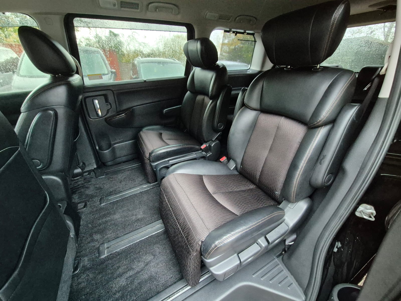 NISSAN ELGRAND HIGHWAY STAR PETROL AUTOMATIC 2014