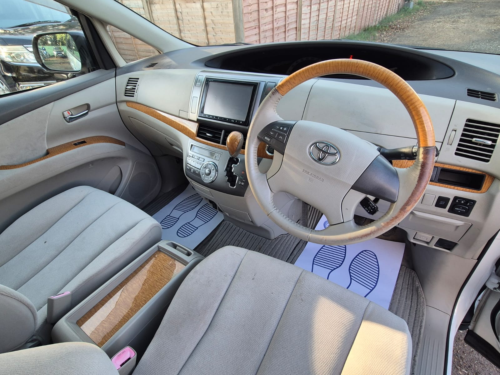 TOYOTA ESTIMA PETROL AUTOMATIC 2010