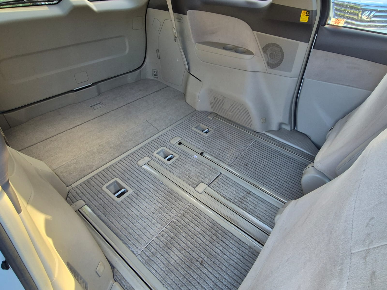 TOYOTA ESTIMA PETROL AUTOMATIC 2010