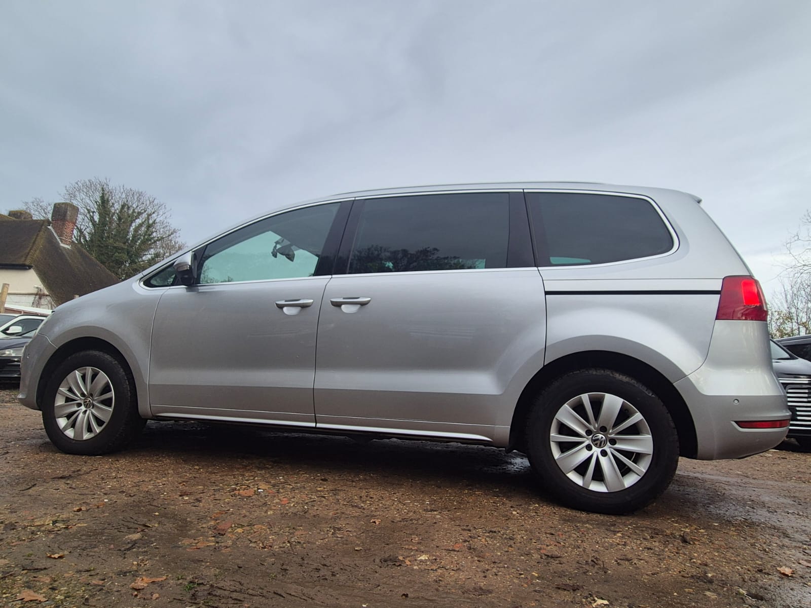 VOLKSWAGEN SHARAN 1400CC AUTOMATIC PETROL 2015