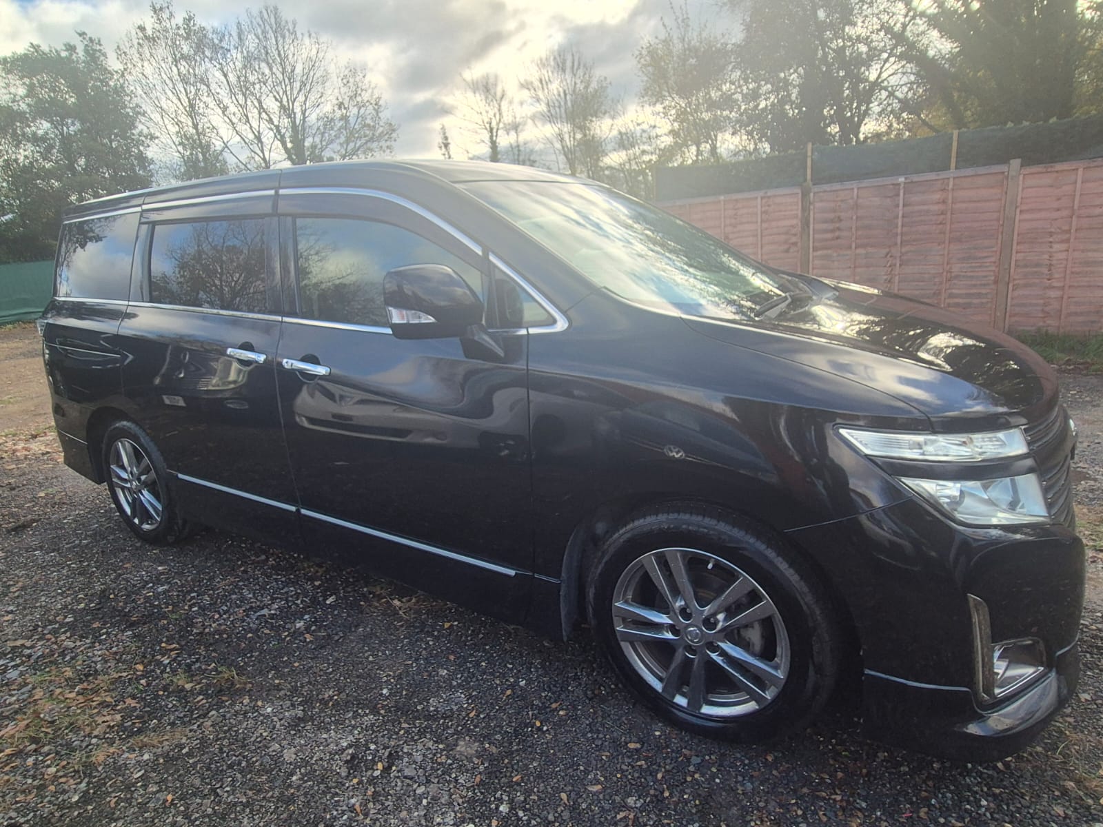 Nissan Elgran Highway Star 2012