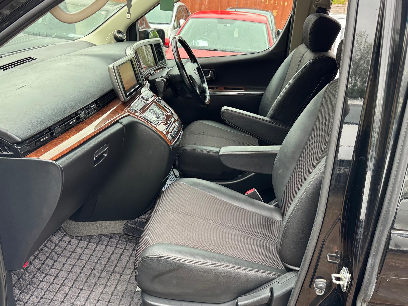 Nissan Elgrand Highway Star 2008