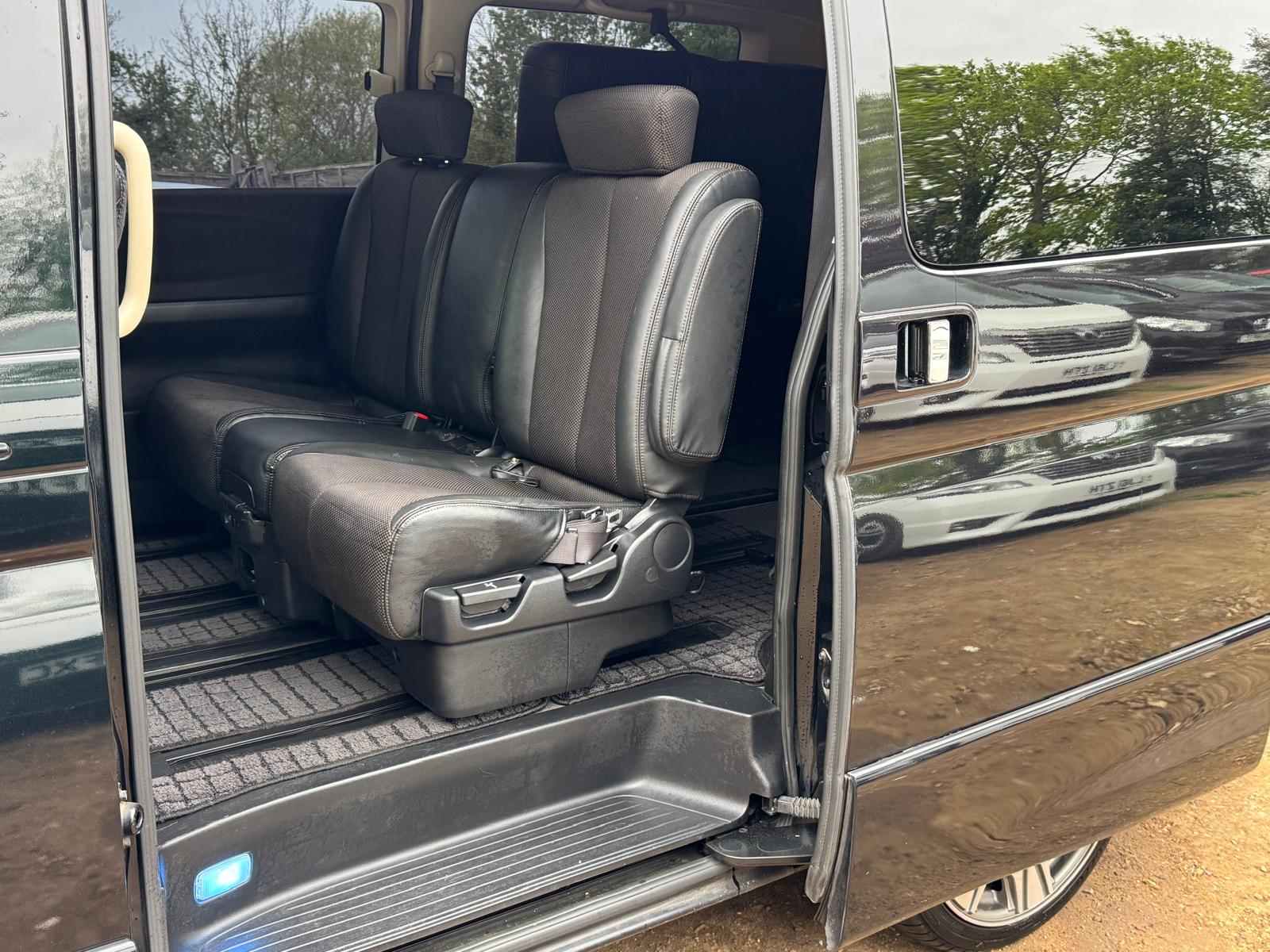 Nissan Elgrand Highway Star 2008