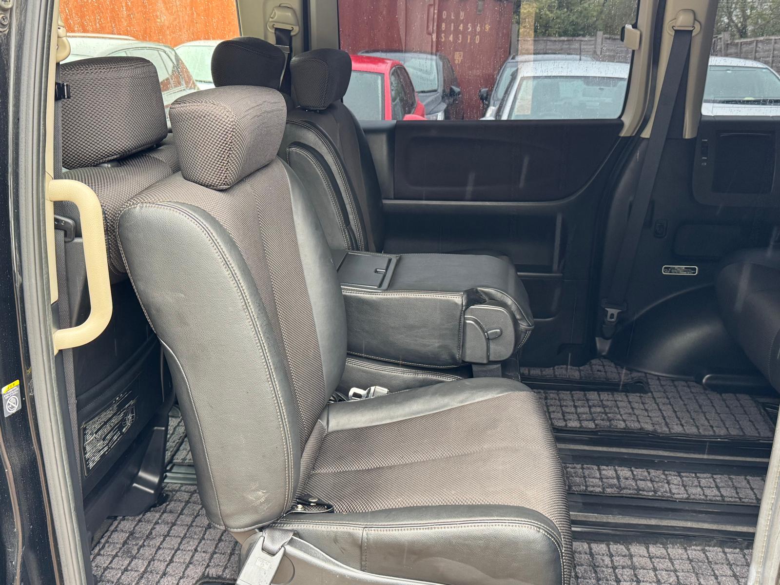 Nissan Elgrand Highway Star 2008