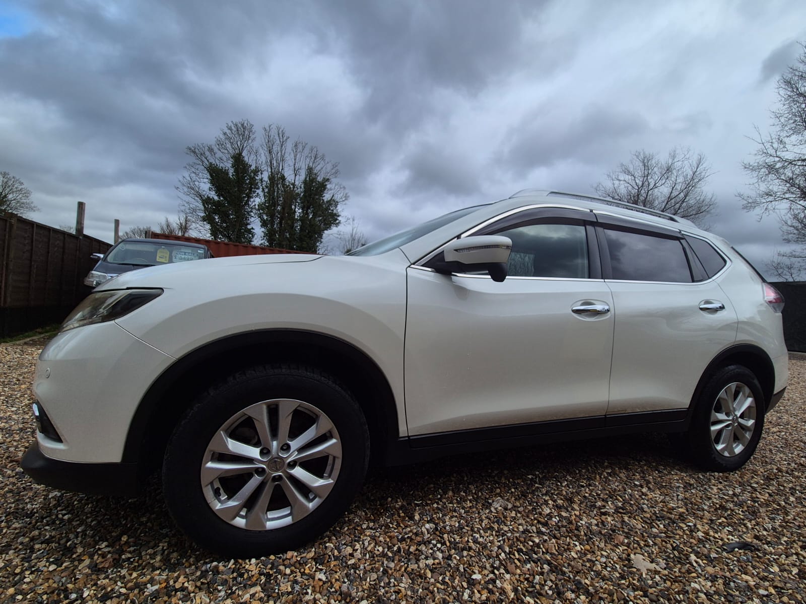 NISSAN X-TRAIL 2016 PETROL AUTOMATIC