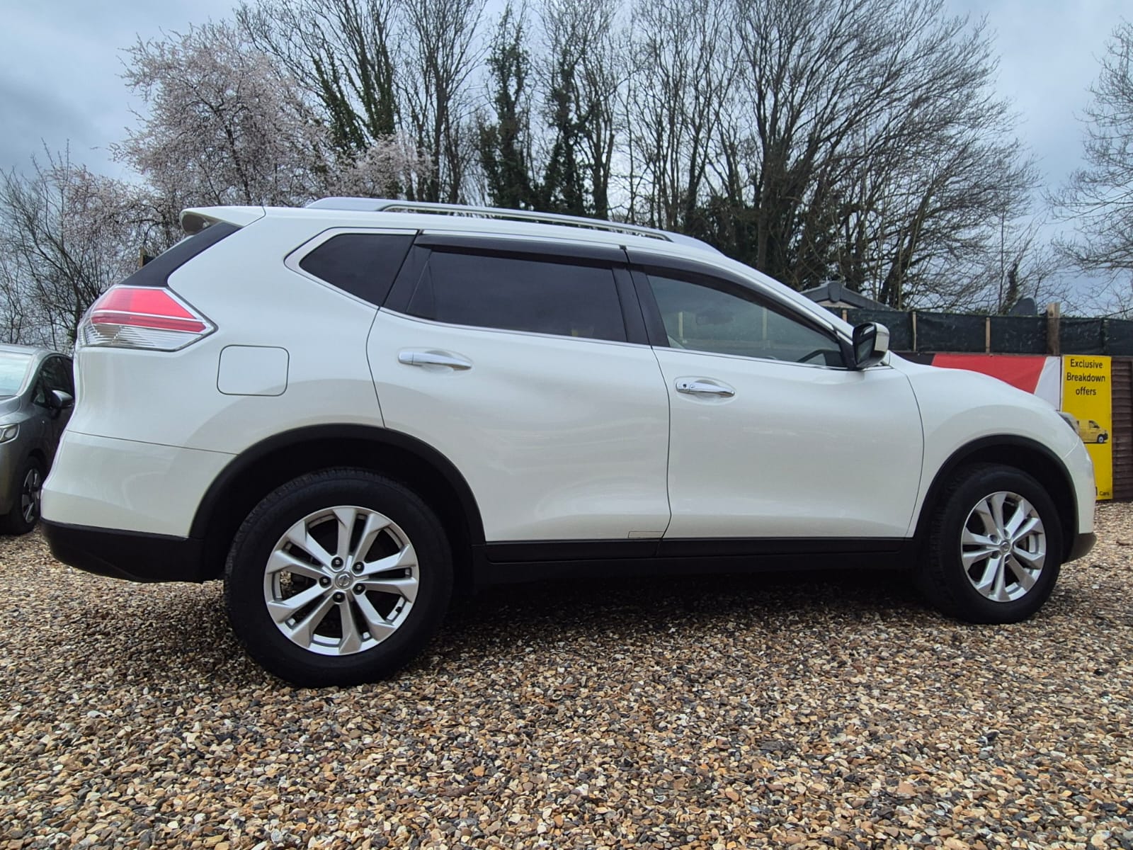 NISSAN X-TRAIL 2016 PETROL AUTOMATIC