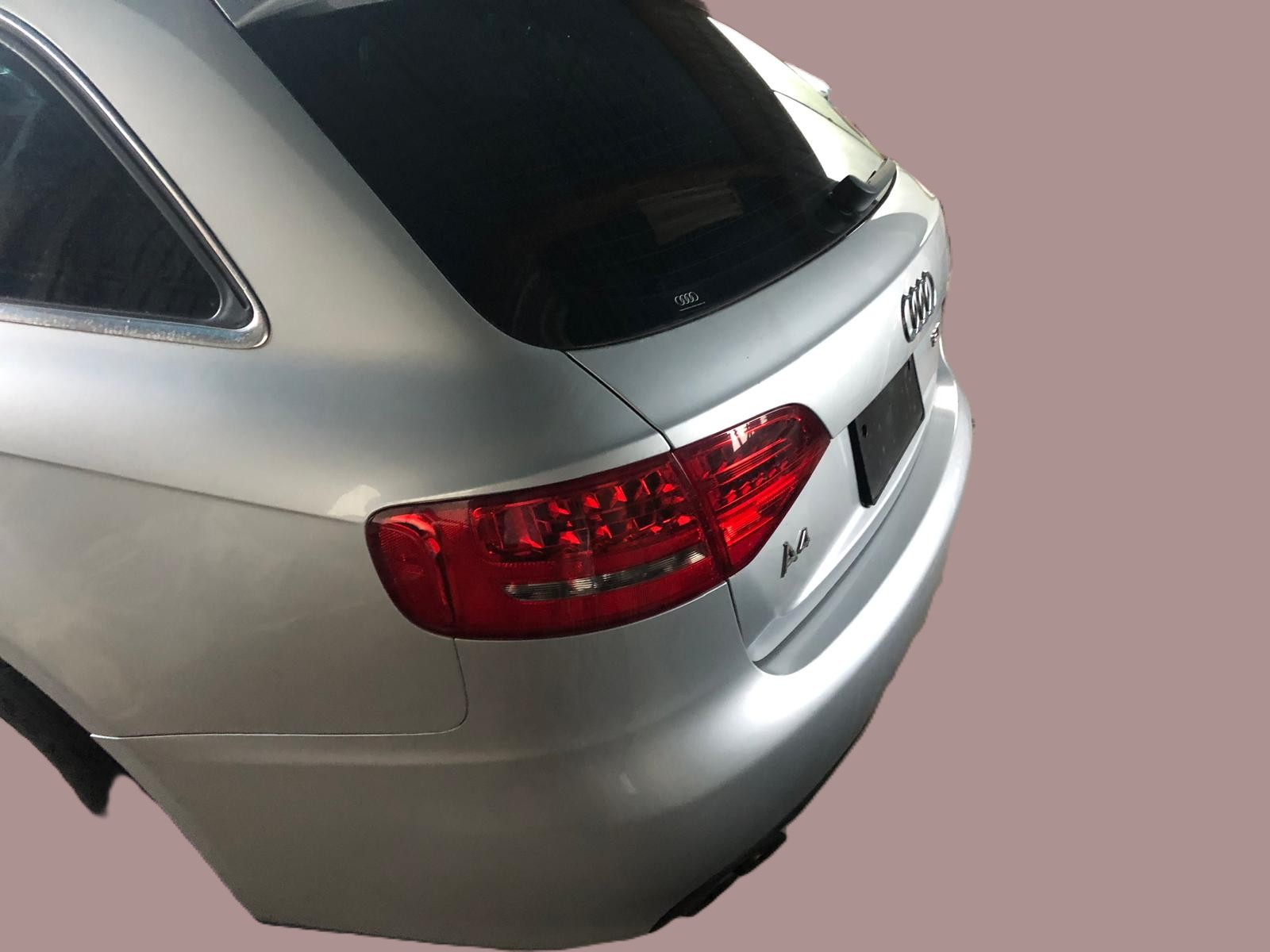 AUDI A4 PETROL AUTOMATIC 2010