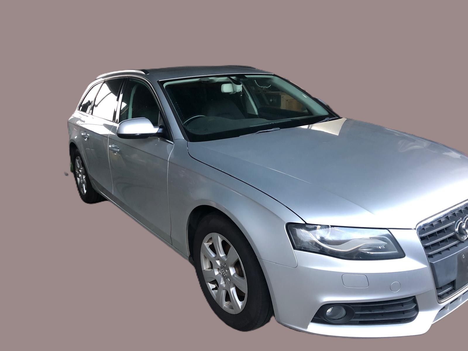 AUDI A4 PETROL AUTOMATIC 2010