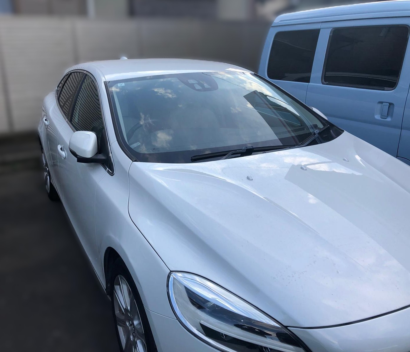 VOLVO V40 PETROL AUTOMATIC 2017