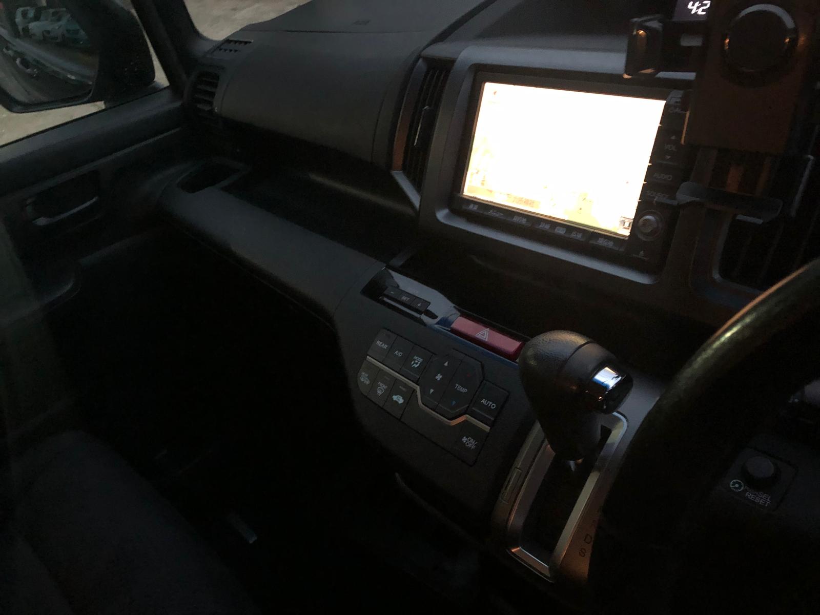 HONDA STEPWAGON SPADA 2010