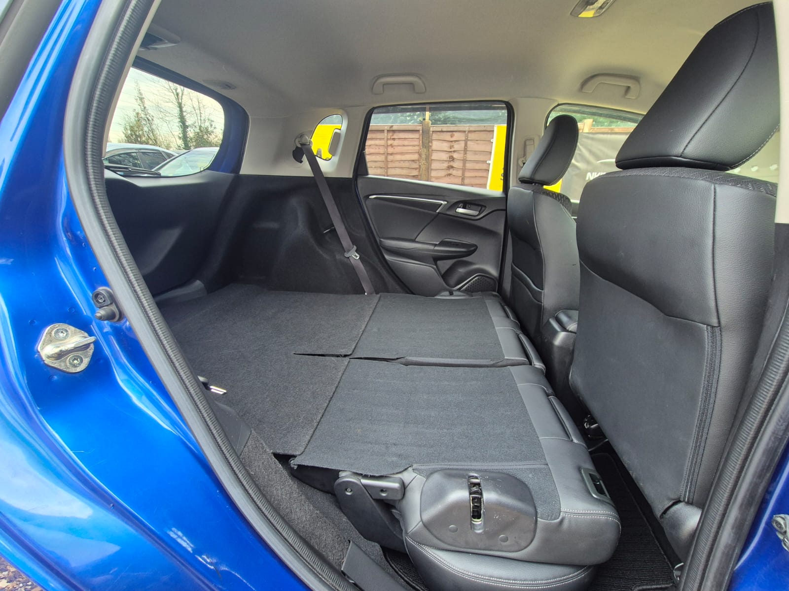 HONDA JAZZ HYBRID 2015