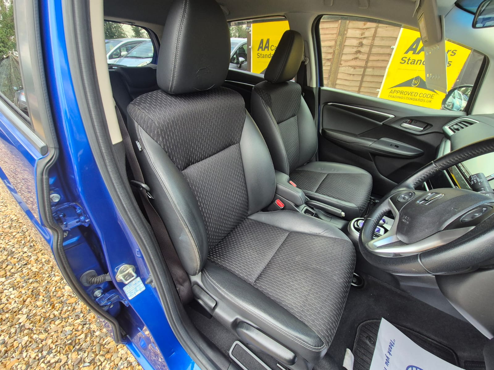 HONDA JAZZ HYBRID 2015