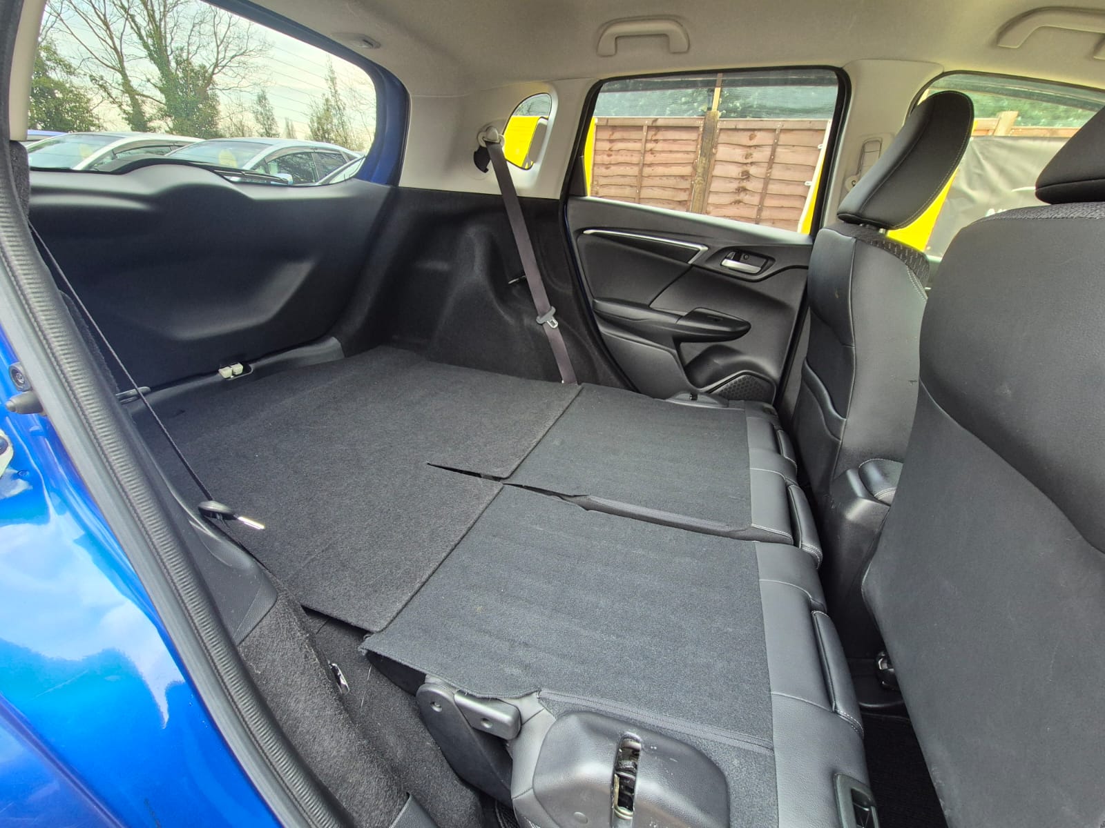 HONDA JAZZ HYBRID 2015