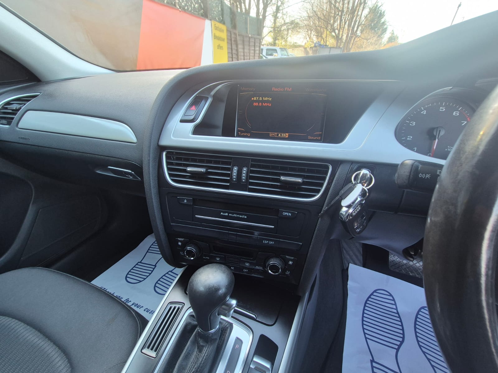 AUDI A4 PETROL AUTOMATIC 2010