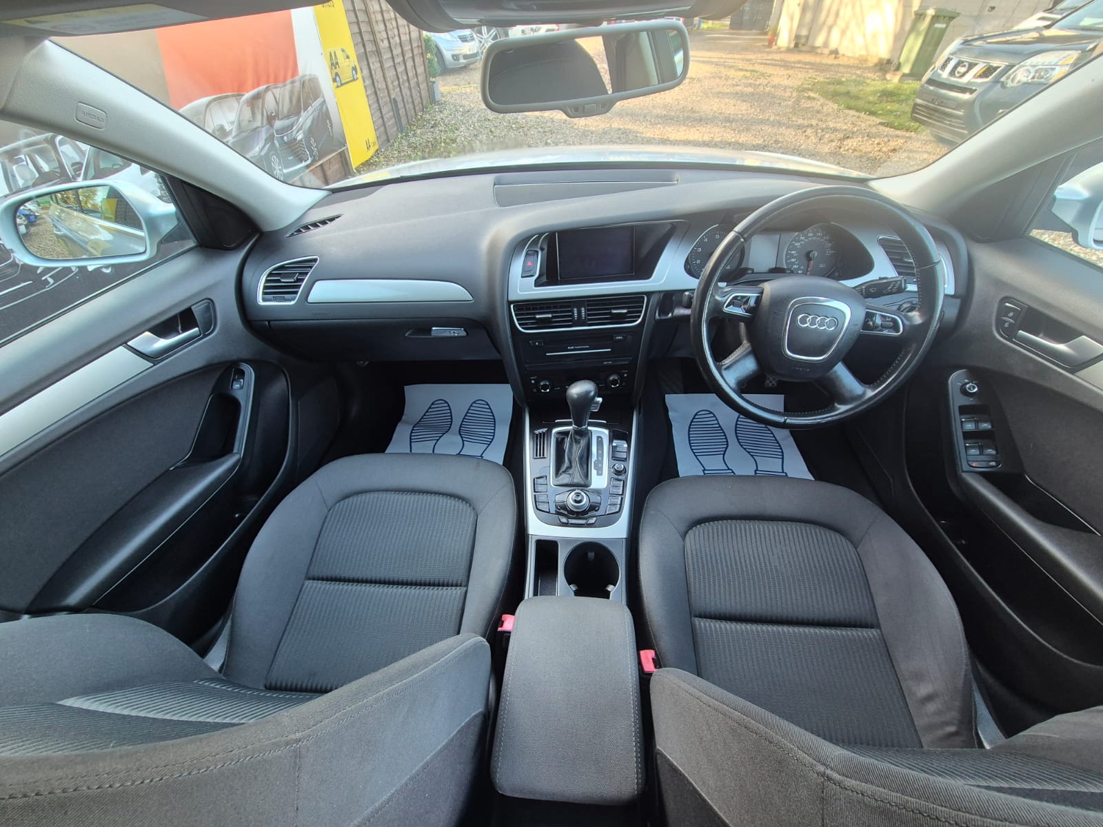 AUDI A4 PETROL AUTOMATIC 2010