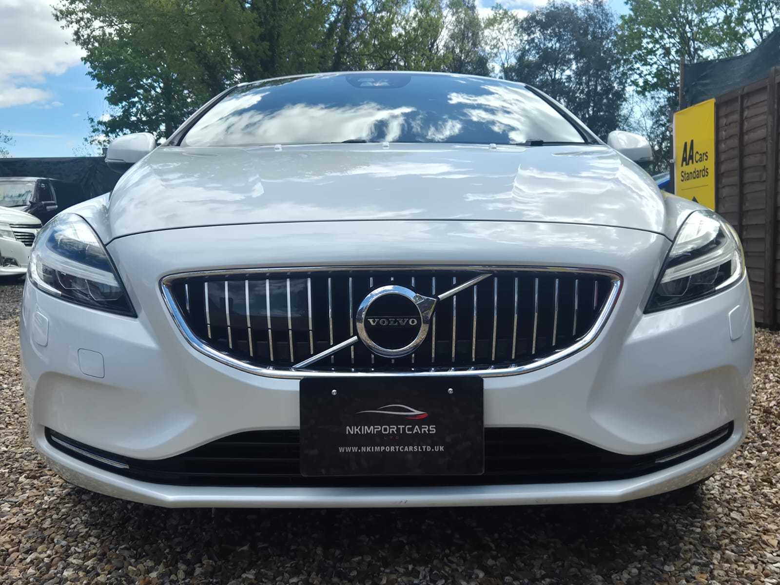 VOLVO V40 PETROL AUTOMATIC 2017