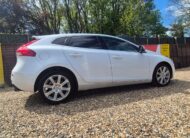 VOLVO V40 PETROL AUTOMATIC 2017