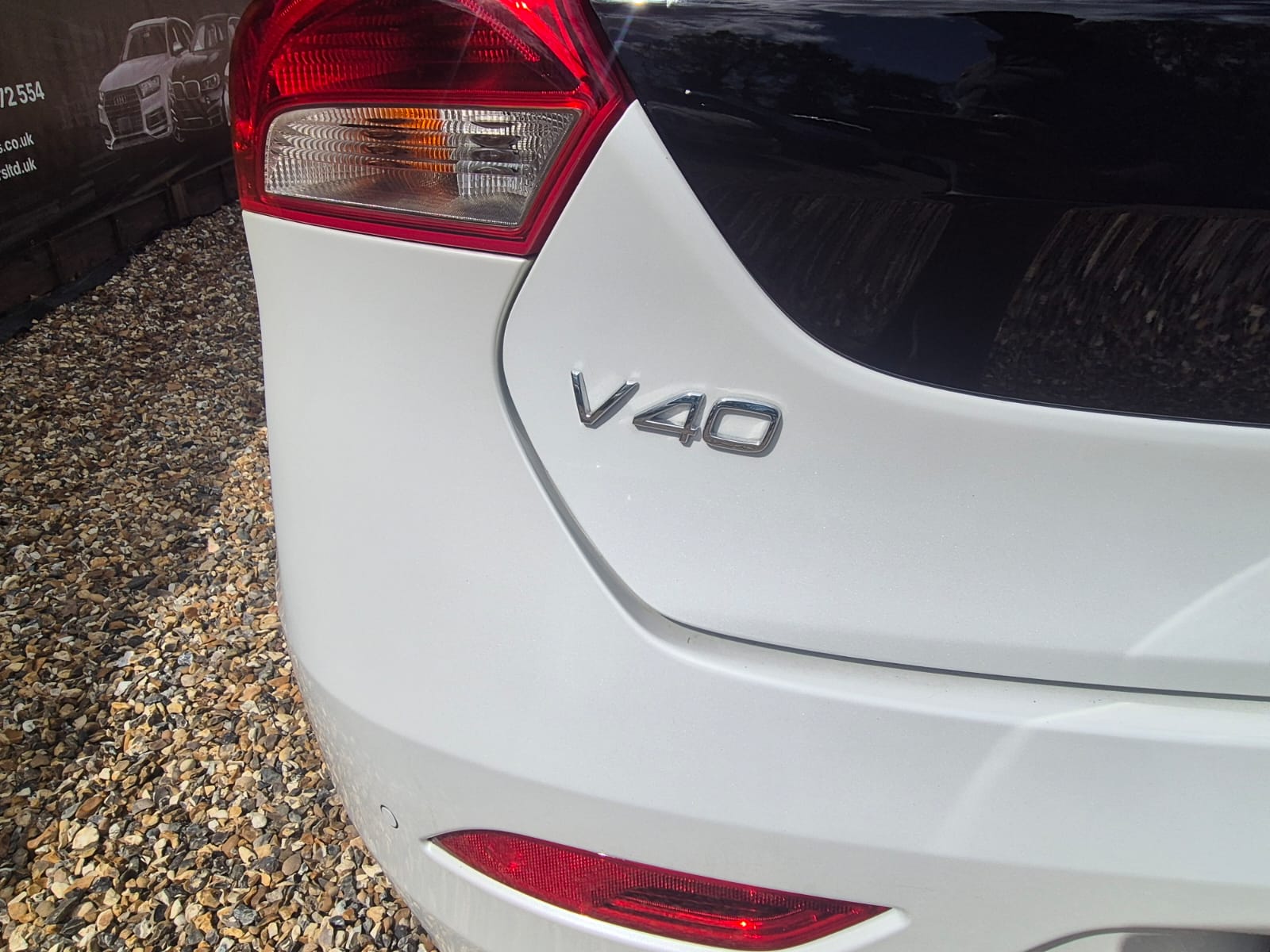 VOLVO V40 PETROL AUTOMATIC 2017