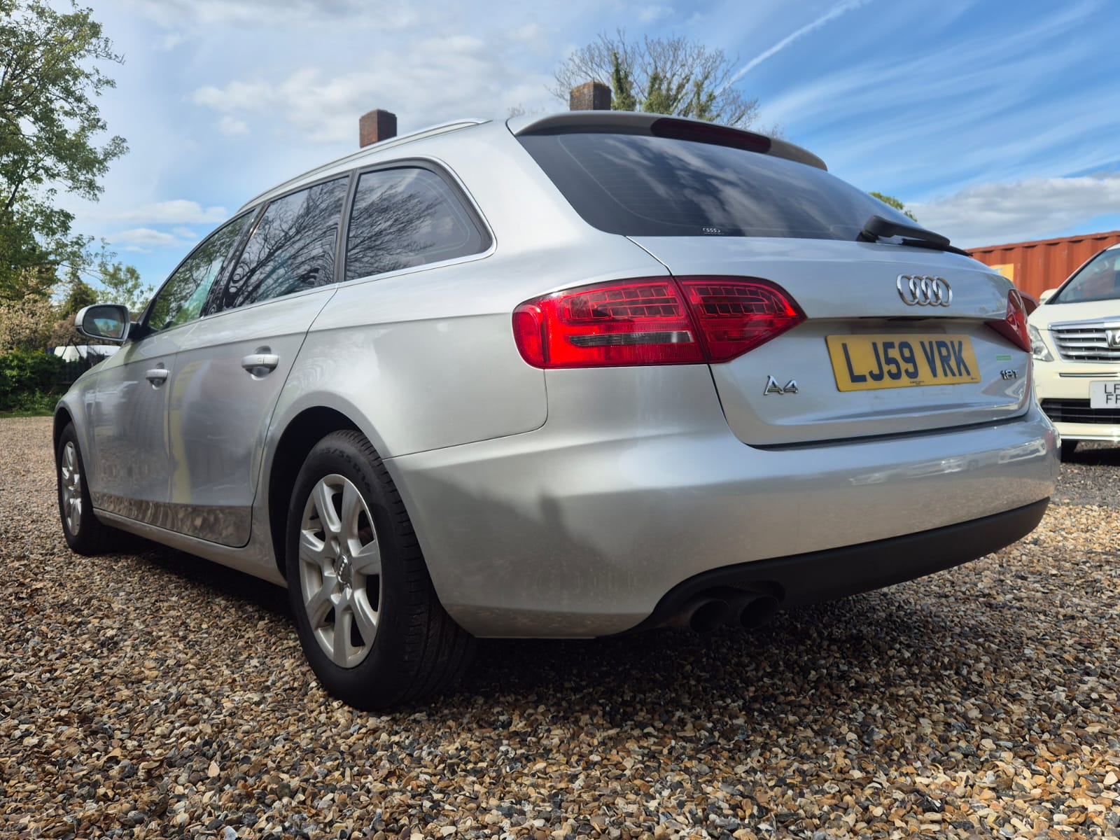 AUDI A4 PETROL AUTOMATIC 2010