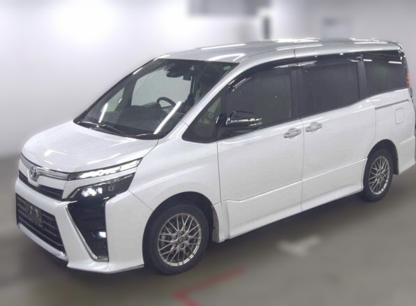 TOYOTA VOXY HYBRID YEAR 2020