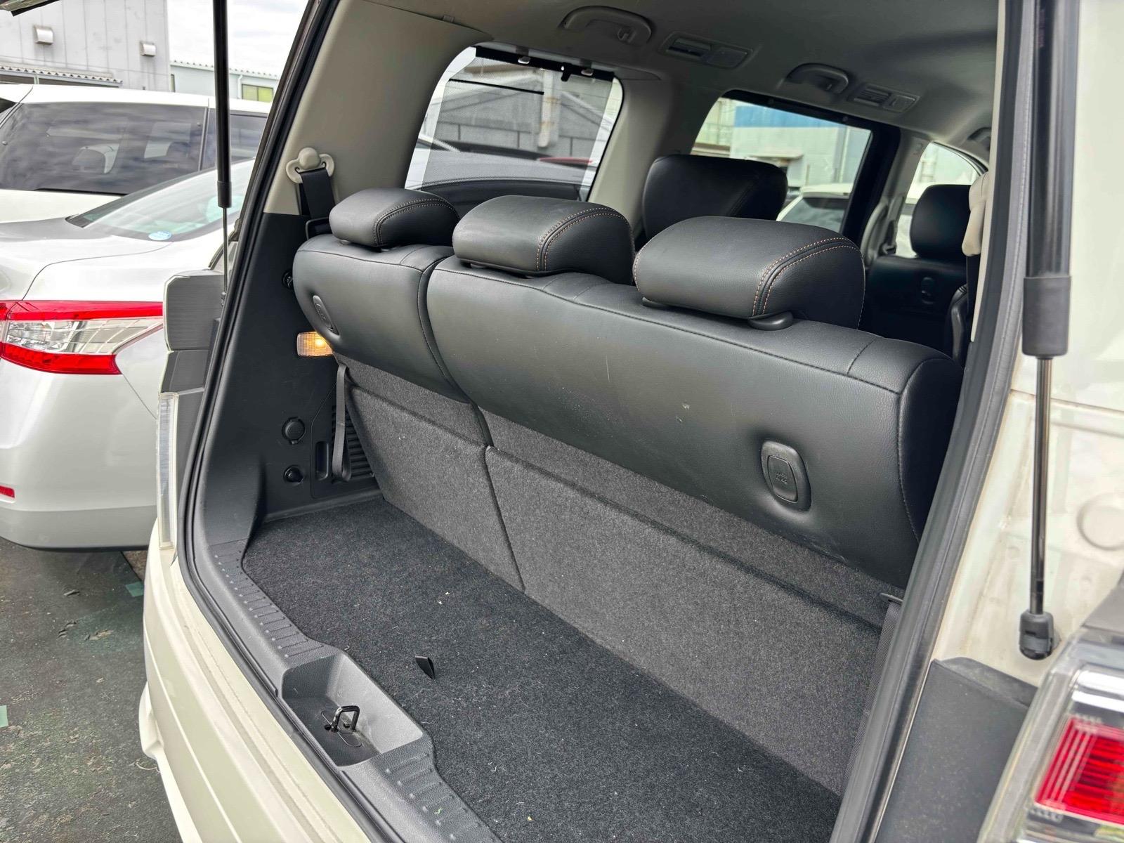 NISSAN ELGRAND HIGHWAY STAR 2012 PETROL AUTOMATIC