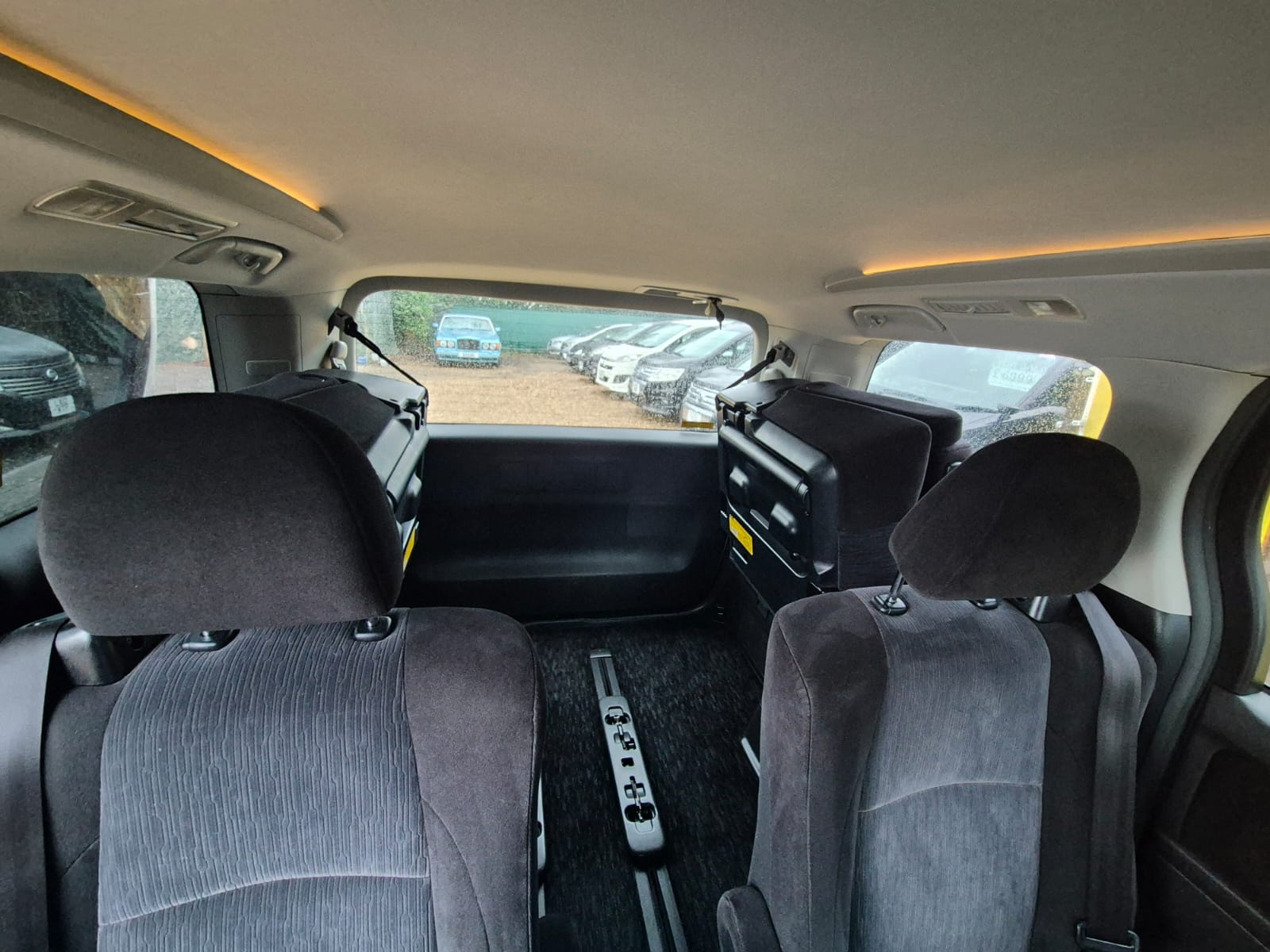 TOYOTA ALPHARD 2012 PETROL AUTOMATIC