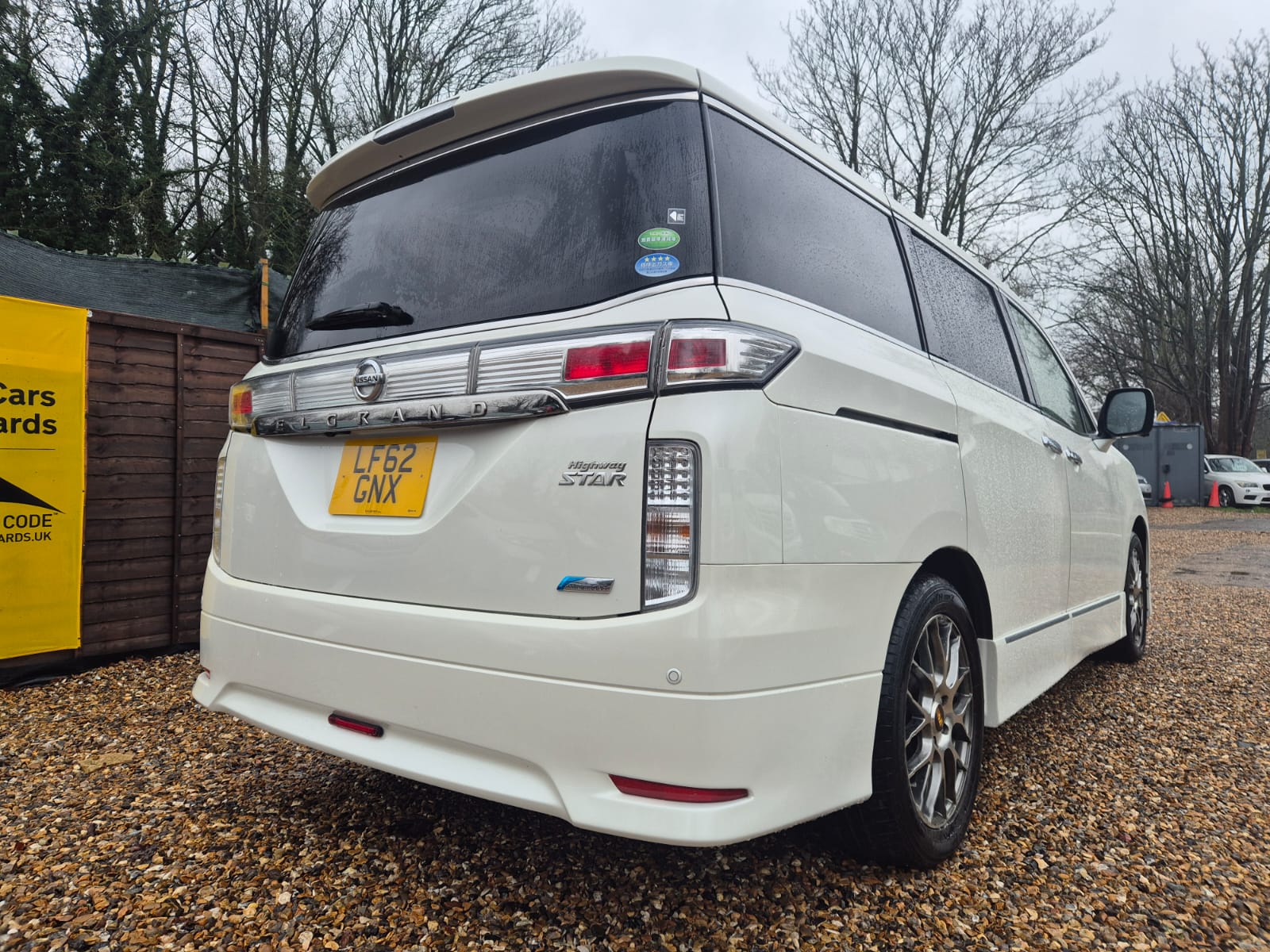NISSAN ELGRAND HIGHWAY STAR 2012