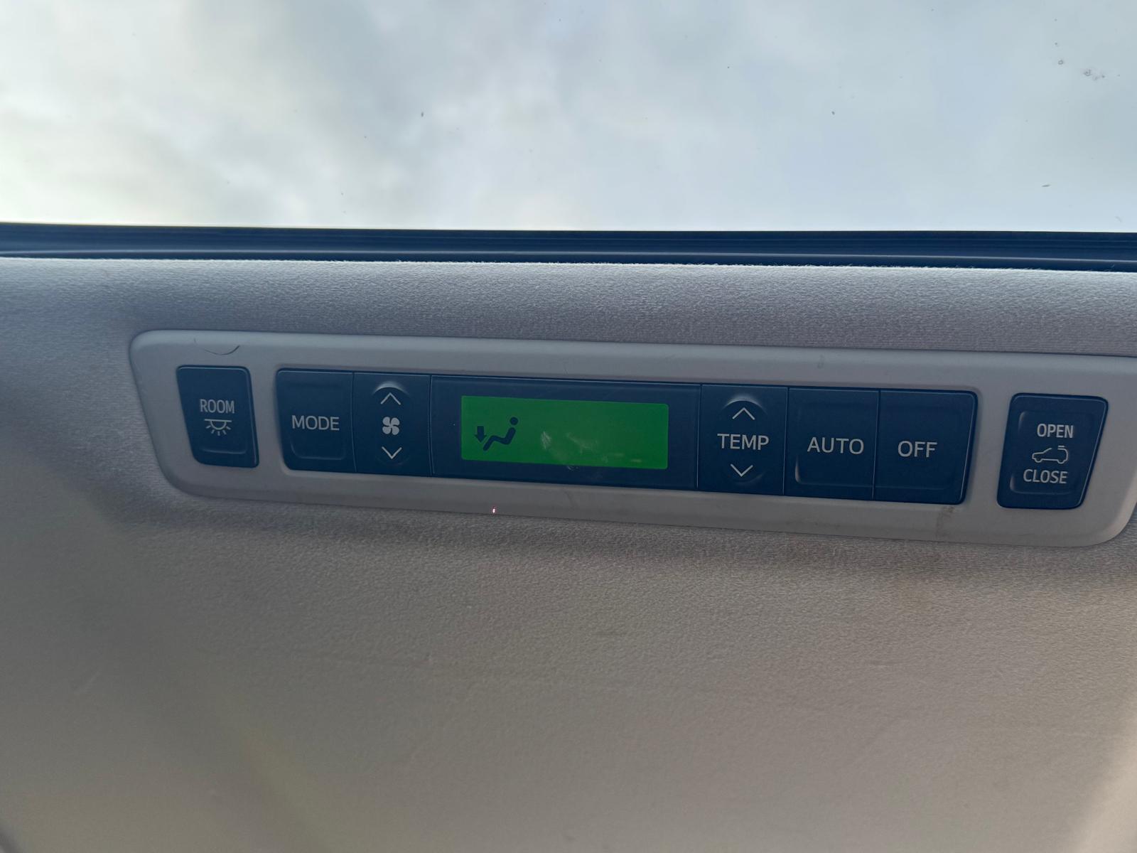 TOYOTA ALPHARD 2014 PETROL AUTOMATIC